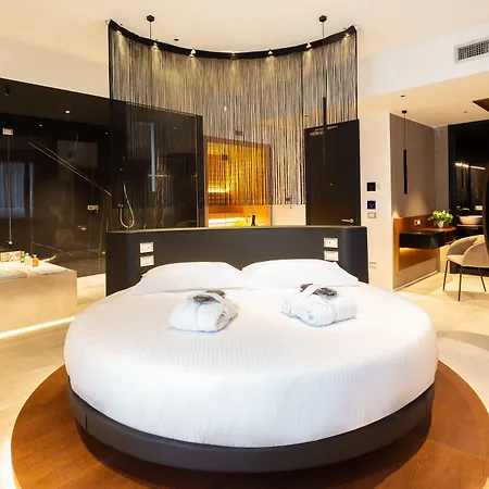 The Corner Duomo Otel 4*