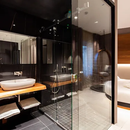 The Corner Duomo Otel