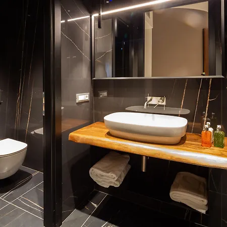 The Corner Duomo Otel 4*