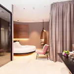 ذا كورنر دومو 4* ميلان