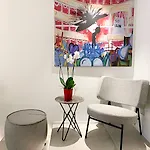 ذا كورنر دومو فندق