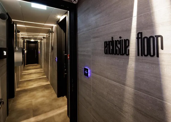 The Corner Duomo מלון 4*